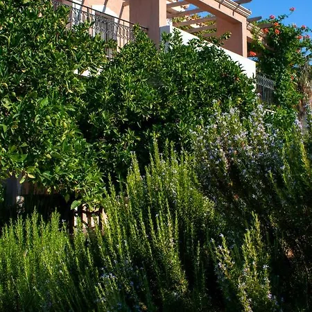 Отель Efrosini Village Кателиос