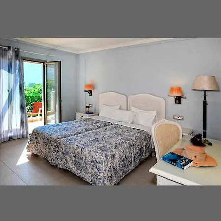 Efrosini Village Отель 3*