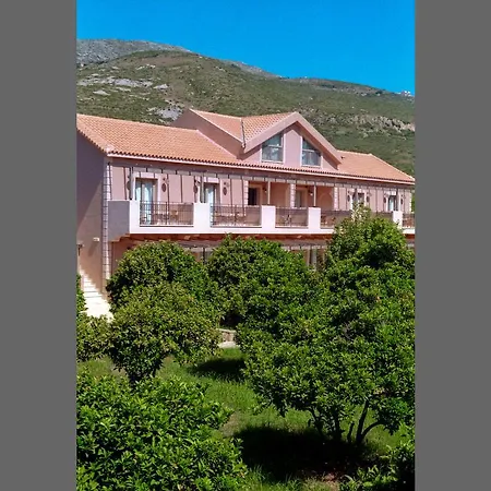 فندق Efrosini Village 3*